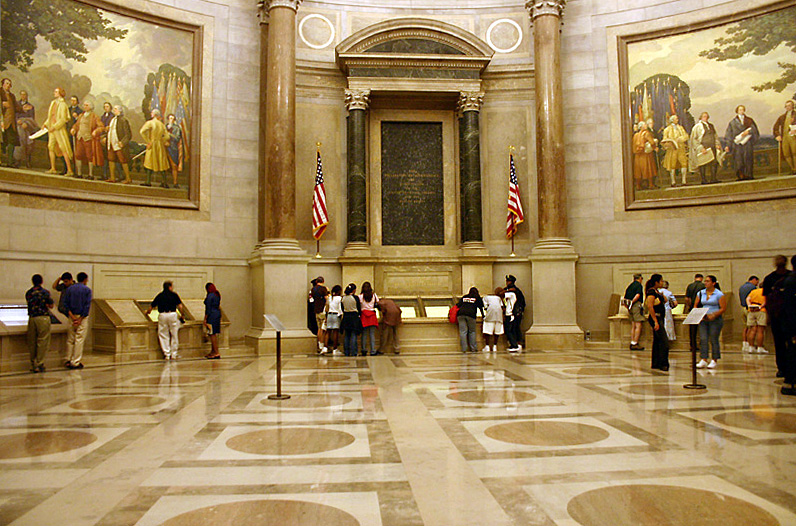 files/images/blog-images/10 Great sites DC/9-ArchivesRotunda.jpg